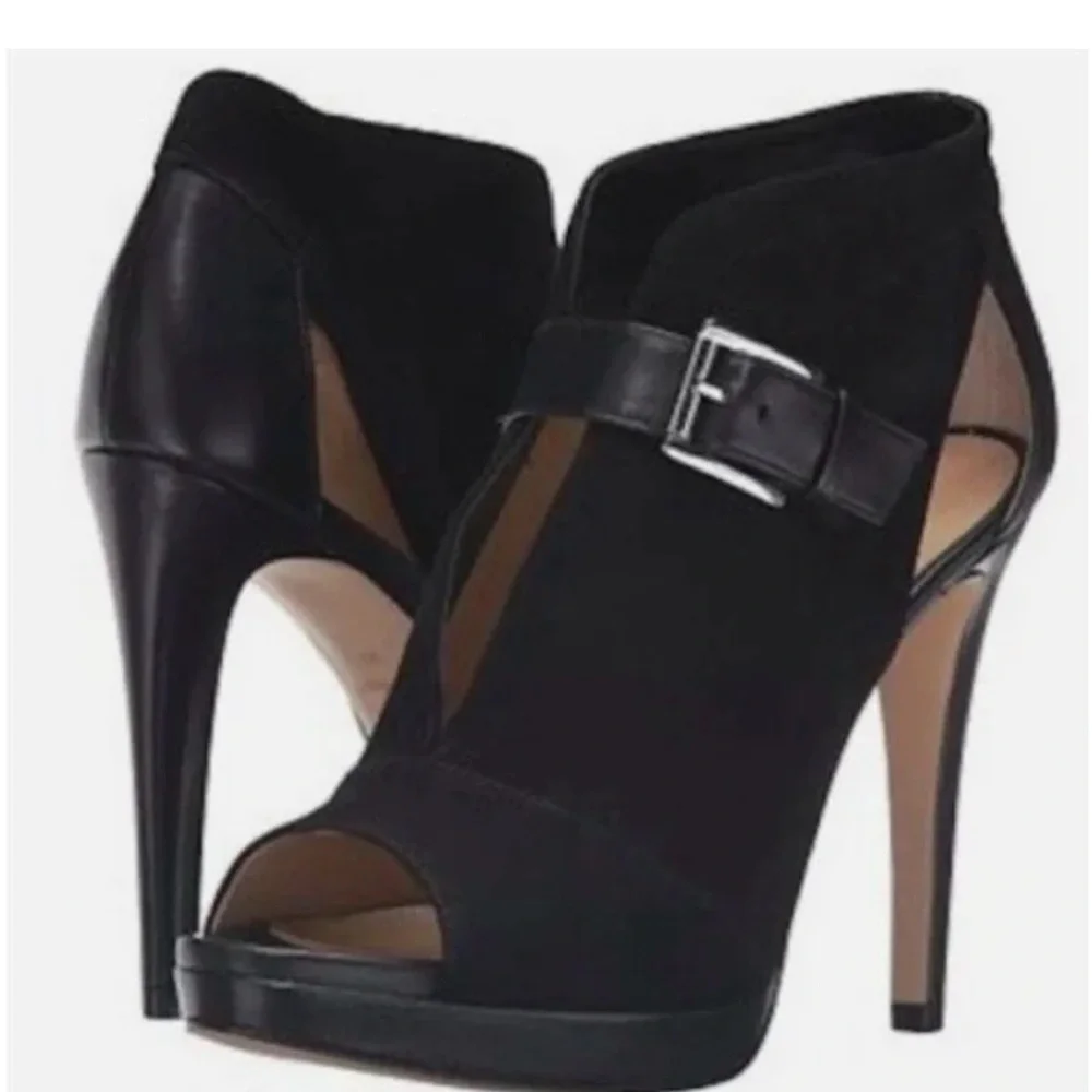 Michael Kors Black Isabella suede‎ and leather stiletto peep toe heel size 8.5